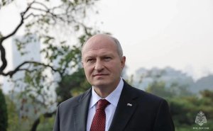 Куренков передал в подарок Ким Чен Ыну уникальный огнетушитель