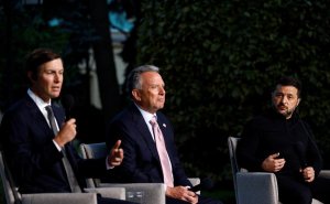 США предложили России и Украине вернуться к трехсторонним переговорам