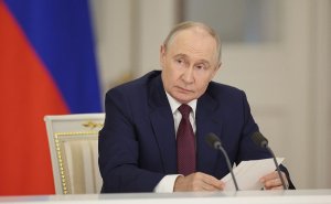 Путин поручил принять программу восстановления поврежденных объектов