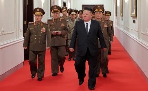 Ким Чен Ын прибыл в Китай и провел переговоры с Ван Хунином