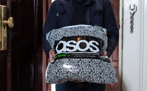 Хакеры взломали приложение ретейлера ASOS и пригрозили слить базу
