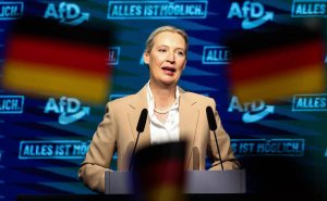Почему АдГ угрожает выходом Германии из ЕС в случае отказа от его реформы