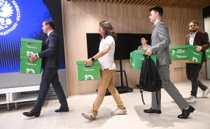 «Яблоко» оспорило в КС «угрожающие всем участникам» выборов нормы