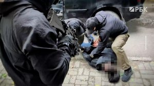 ФСБ показала видео задержания подозреваемого в подготовке теракта