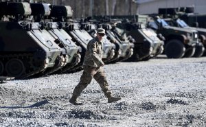 У американских морпехов развалились ботинки во время учений НАТО