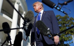 Трамп оценил идею открыть бассейн в Белом доме