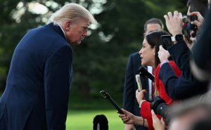 Трамп заявил о продолжении обмена разведданными с Украиной