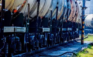 Таджикистан запросил у Ирана сырую нефть и топливо