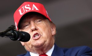 Трамп дал совет «полыхающей» от протестов Франции