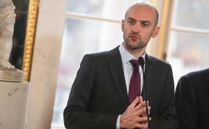 Глава МИД Франции обвинил Россию, Китай и MAGA в отключении микрофона