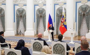 Путин заявил, что изучение родных языков не мешает единству России