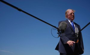 Бессент заявил, что Трамп «никогда не спит»