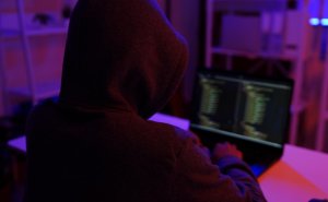 Акции «Группы Астра» упали на фоне сообщения о хакерском взломе