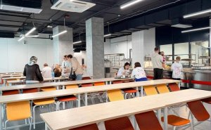 В Люберцах открыли ПВР для жителей поврежденного после атаки дрона дома
