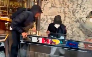 Разгром люкса и «распаковка» после погромов во Франции. Видео