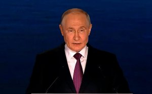 Путин заявил о необходимости задавать стандарты перевозок с помощью БПЛА