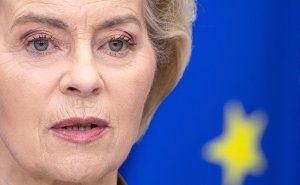 Урсула фондер Ляйен не дала показания по делу о закупке вакцин Pfizer